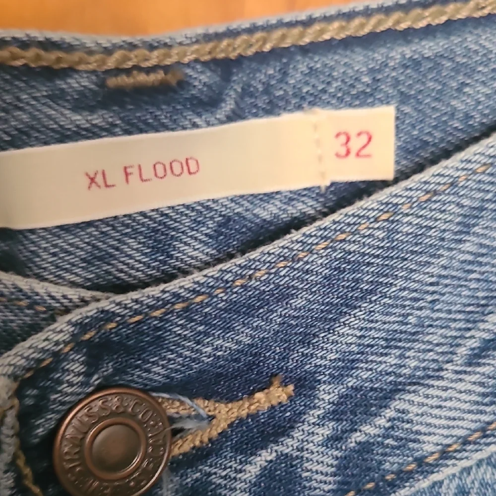 Levi's XL Flood Women's Jeans - Picture 5 of 5